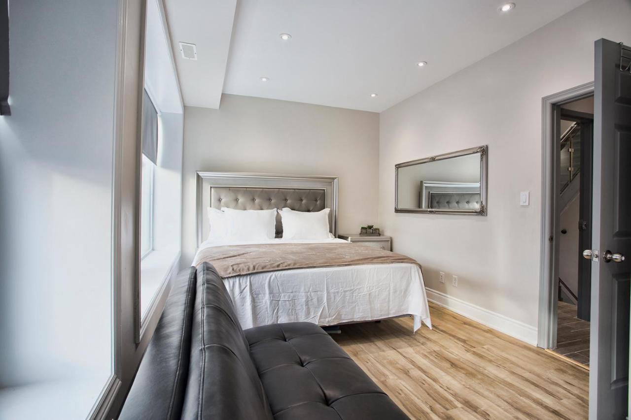 Toronto Rooms And Suites Exteriör bild
