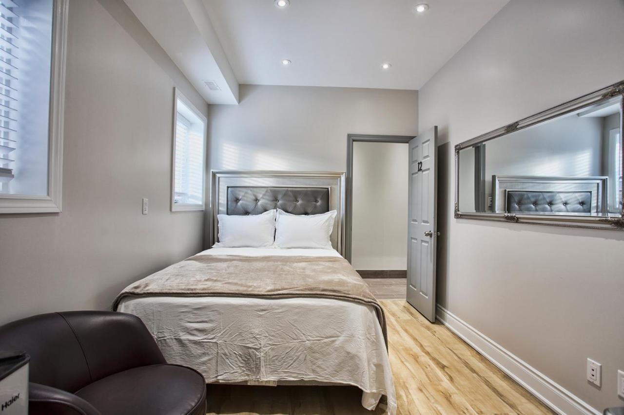 Toronto Rooms And Suites Exteriör bild